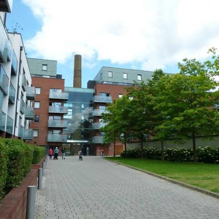 Bright & Spacious Double Bedroom With Ensuite And Concierge! Paid Parking Available 런던 외부 사진