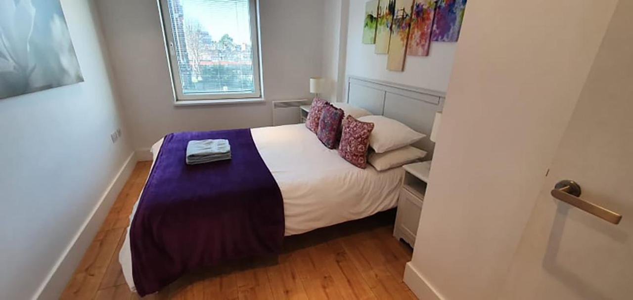 Bright & Spacious Double Bedroom With Ensuite And Concierge! Paid Parking Available 런던 외부 사진