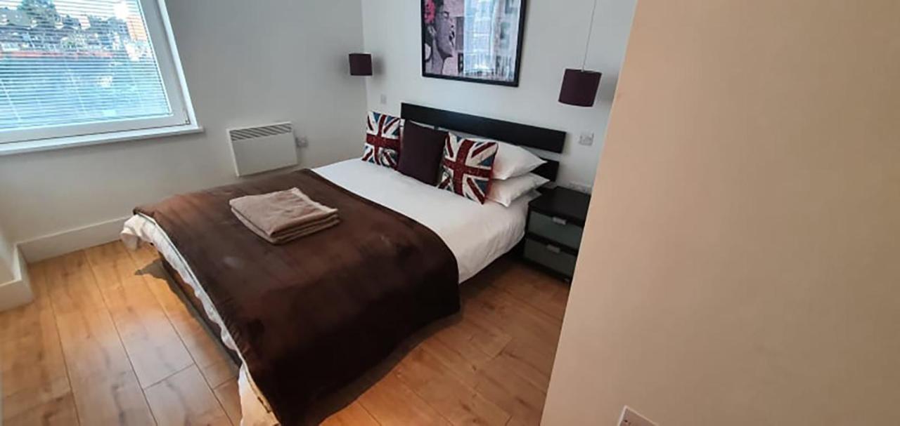 Bright & Spacious Double Bedroom With Ensuite And Concierge! Paid Parking Available 런던 외부 사진